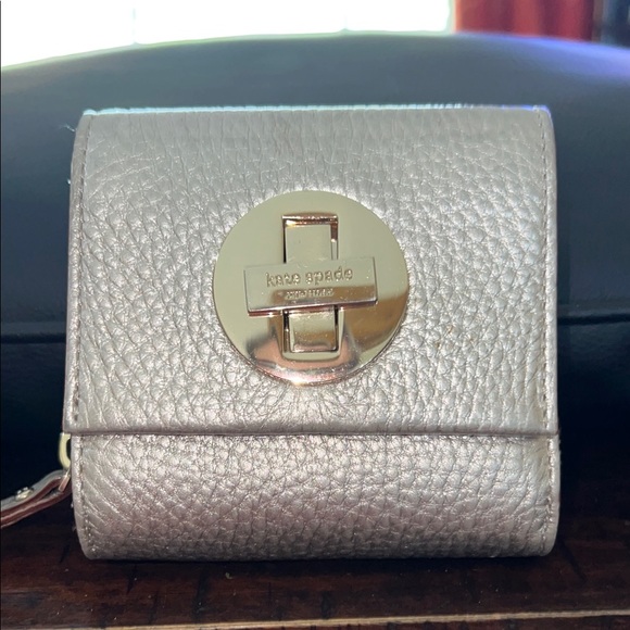 Kate Spade Metallic Silver Wallet with Turn-Lock Closure - Picture 1 of 14
